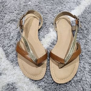 Reaction Kenneth Cole Sandals 7.5